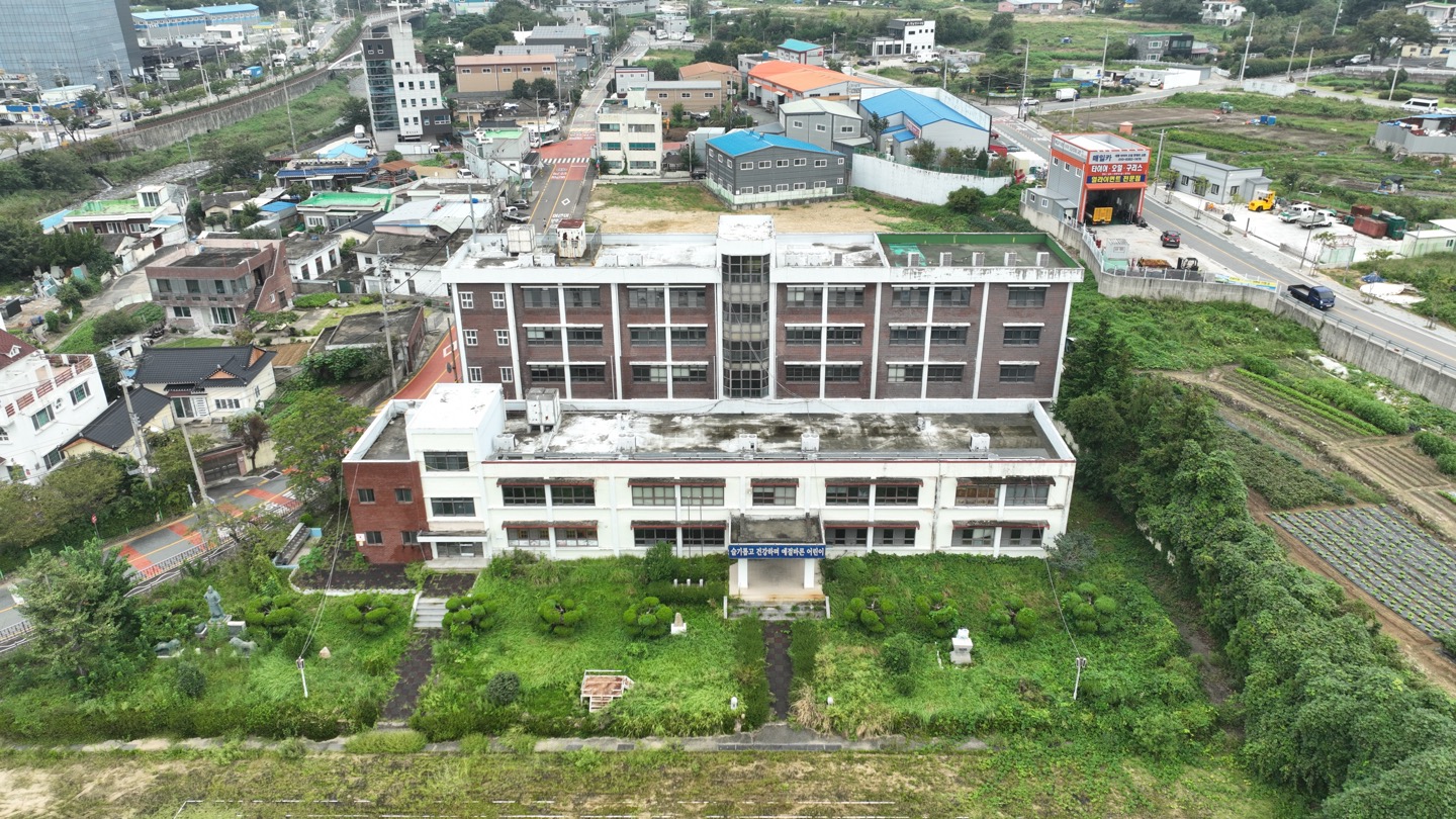 양산 어곡 소재 초등학교 철거작업