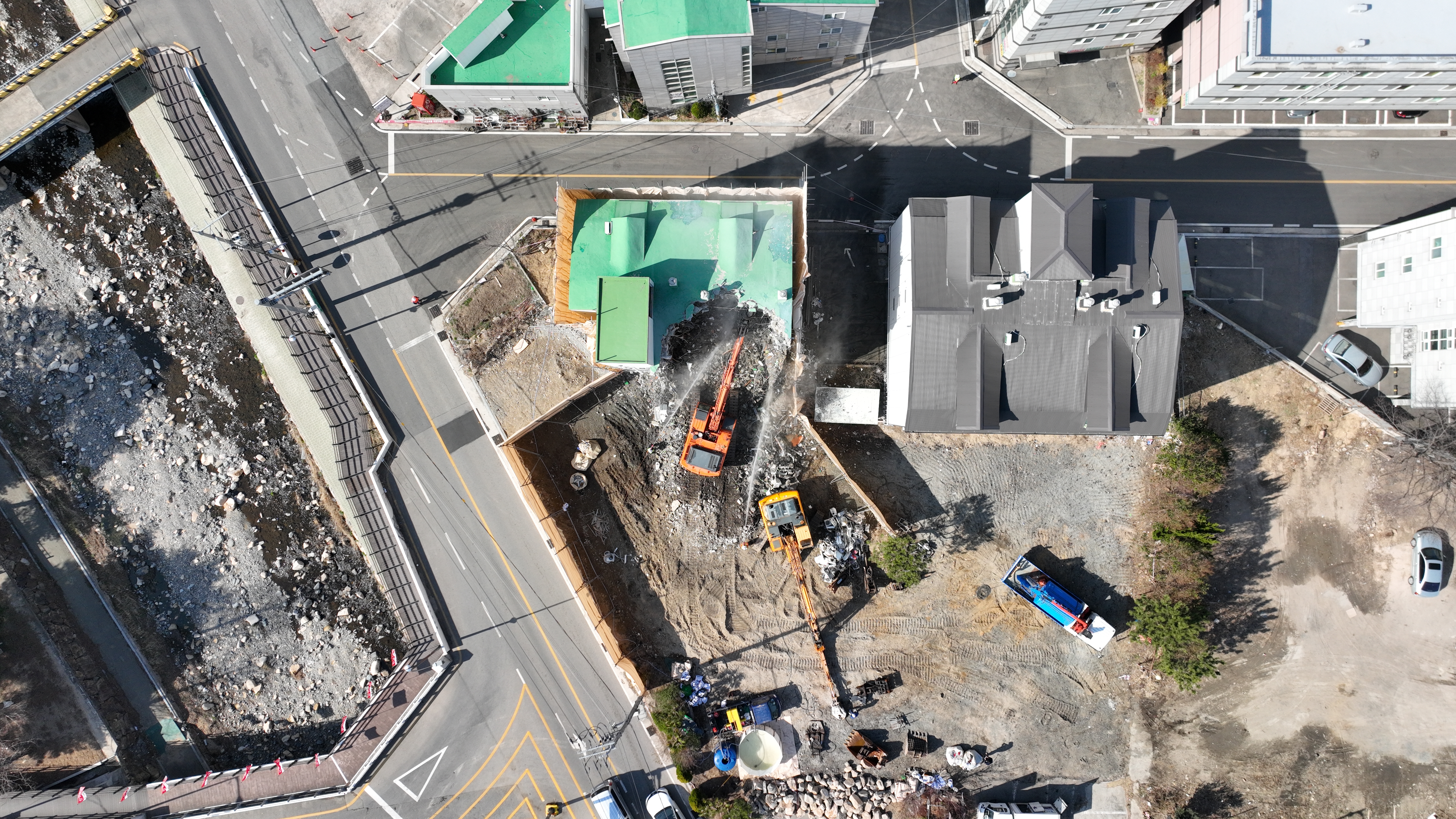 dji_fly_20230313_151532_534_1678688315865_photo.jpg